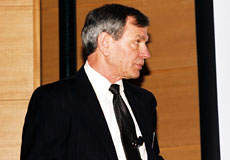 Lawrence A.Crum教授 ワシントン大学